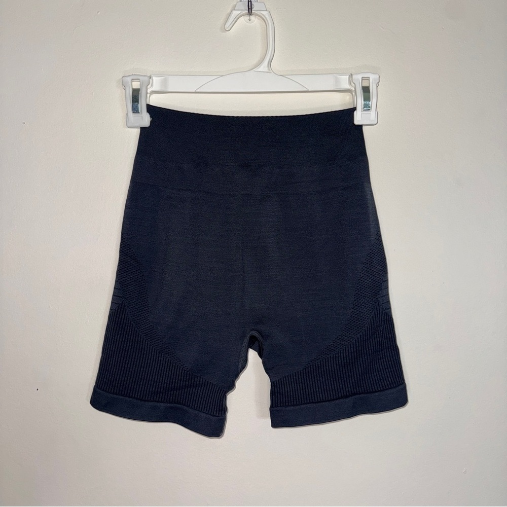 Alphalete ozone shorts small - Picture 2 of 5